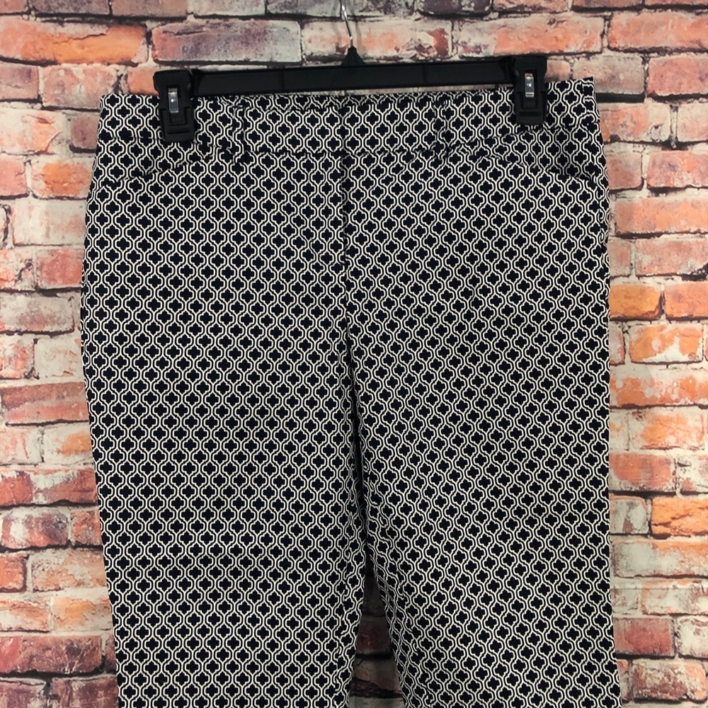 Adrienne Vittadini Navy Geometric Print Cropped